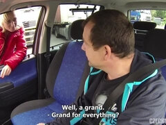 アナル, ブロンド, フェラチオ, 車, 手コキする, 熟年, ストリッピング, ヤリマンの