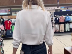 Leie, Blondine, Kondom, Süss, Kehlenfick, Schwanz, Pov, Öffentlich
