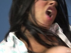 Jane Gets Her Face Splattered After Bareback Sex