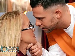 Gros cul, Gros seins, Blonde, Tir de sperme, Mère que j'aimerais baiser, Maman, Criant, Tatouage