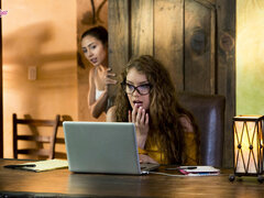 Culo, Chica, Verga grande, Hembra, Penetracion con dedos, Flexible, Besar, Lamidas