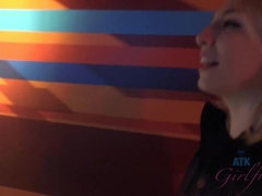 Cul, Salle de bains, Blonde, Petite amie, Poilue, Piercing, Pov, Nénés