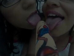 Grosse titten, Braunhaarige, Vollbusig, Dildo, Riesig, Lesbisch, Muschi, Titten