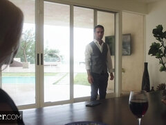 Grosser arsch, Blasen, Hundestellung, Aufs gesicht abspritzen, Lecken, Muschi, Rau, Ehefrau