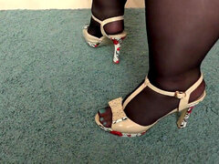 Fat pantyhose, high-heeled slippers, fat lingerie
