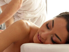 18 años, Pareja, Lencería, Masaje, Aceite, Pequeña, Sexo soft, Tatuaje