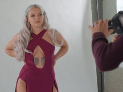 美女, ブロンド, フェラチオ, バック, 顔射, Hd, 淫乱熟女, タトゥー