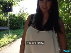 素人, デカパイ, フェラチオ, 茶髪の, ヨーロピアン, 手コキする, アウトドア, 公共