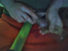 Leie, Grosser schwanz, Flasche, Hardcore, Masturbation, Pumpe, Rasiert, Spielzeuge