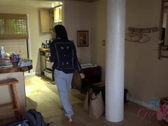 Slit Rubbing During Travelling - amber jade