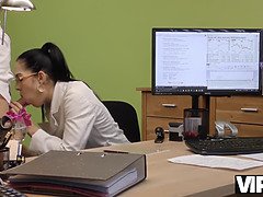 面接, フェラチオ, カップル, チェコ, Hd, お金, 息子, ティーン