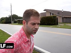 Gros seins, Sucer une bite, Voiture, En levrette, Doigter, Bâillonner, Hd, Mère que j'aimerais baiser