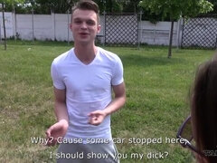 Braunhaarige, Tschechisch, Kehlenfick, Extrem, Brille, Hardcore, Öffentlich, Schlucken