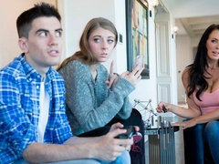 Arsch, Grosse titten, Blasen, Braunhaarige, Hundestellung, Lecken, Milf, Rasiert