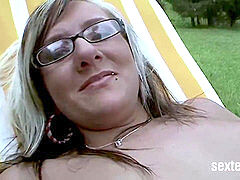 Grosser schwanz, Braunhaarige, Sperma im mund, Deutsch, Reif, Orgasmus, Titten, Unter dem rock