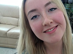 Blasen, Hardcore, Lecken, Milf, Verführt, Rasiert, Stiefmutter, Titten