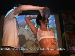 В клубе, Конкурсы, Эксгибиционист, Хд, Вечеринка, На публике, Влажная