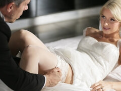 Blonde, Mariée, Couple, Éjaculation interne, Poilue, Culottes ou slips, Jarretelles, Mariage