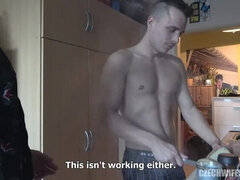 Sucer une bite, Voiture, Lunettes, Hard, Mère que j'aimerais baiser, Maigrichonne, Échange d'épouses