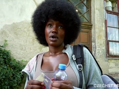 Gros cul, Plantureuse, Mignonne, Gorge profonde, De plein air, Piercing, Chatte, Rasée