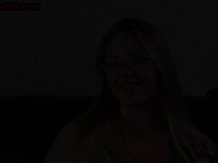 Enthousiasteling, Diep in de keel, Dominante vrouw, Groep, Openbaar, Realiteit, Tiener, Trio