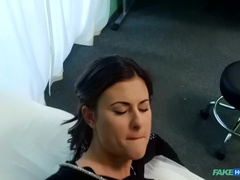 Amateur, Plantureuse, Infirmière, Bureau, Douleur, Chatte, Uniforme, Voyeur