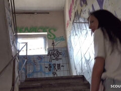 浮気する, ハードコア, ジーンズ, 淫乱熟女, ハメ撮り, 公共, ラフ, ガリガリ