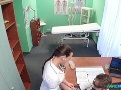 Sucer une bite, Éjaculation interne, Léchez, Infirmière, Bureau, Chatte, Gicler, Uniforme