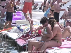 Blonde, Brunette brune, Collège université, Poupée, Ex petite amie, Exhib, Nue  à poil, Public