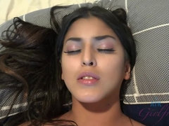 Tetas grandes, Mamada, Corrida, Papá, Masturbacion con pies, Novia, Besar, Latina