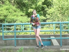 ブロンド, クラブ, オナニー, アウトドア, ふっくら乳首, ガリガリ, 一人, ティーン