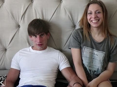 ブロンド, フェラチオ, バック, 手コキする, キス, 剃毛, ティーン