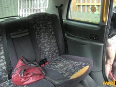 Lécher le cul, Grosse bite, Sucer une bite, Voiture, De plein air, Pov, Lécher le sphincter, Fessée