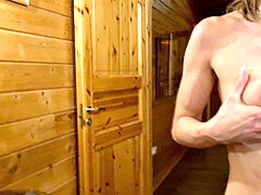 18 jaar, Mooi, Grote kietelaar, Grote lul, Sperma, Russisch