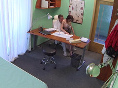 Blasen, Betrug, Paar, Arzt, Handjob, Büro, Uniform, Spanner