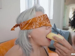 デカ尻, デカパイ, ブロンド, フェラチオ, ぽちゃ, 異人種間, なめる, オマンコ