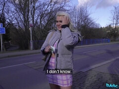 Chambre à dormir, Sucer une bite, Seins naturels, De plein air, Pov, Public, Chatte, Chaussettes