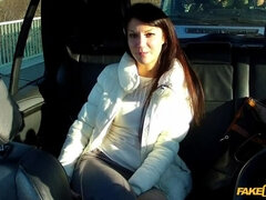 Amateur, Sucer une bite, Voiture, Tromperie, Couple, Doigter, Léchez, Chatte