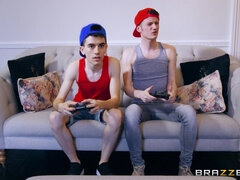 Kont, Blond, Brits, Rondborstig, Jurk, Hakken, Moeder, Zoon