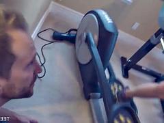 In den arsch, Tussi, Grosse titten, Braunhaarige, Handjob, Reif, Jungendliche (18+), Titten
