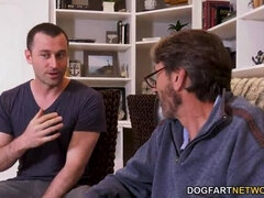 In den arsch, Grosser schwanz, Schwarz, Schwanz, Doppelpenetration, Schwarz, Freundin, Sohn