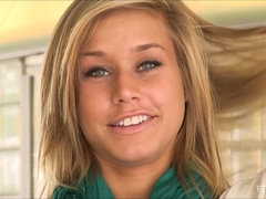 Acercamiento, Extremo, Masaje, Masturbación, Orgasmo, Público, Secretaria, Solo