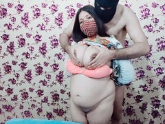 Tante, Kinderhüterin, Grosser arsch, Braunhaarige, Geschnappt, Indisch, Milf, Natürlichen titten