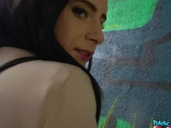 Жопа, Брюнетки, Собачьи, Натуральные сиськи, От первого лица, На публике, Глотающие, Тату