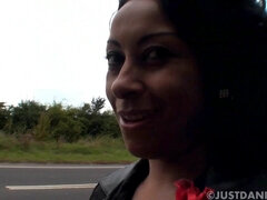 Tetas grandes, Morena, Ébano, Hd, Maduro, Madres para coger, Al aire libre, Público