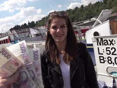 Amateur, Sucer une bite, Habillées, Tchèque, Faciale, Rugueux, Adolescente, Nénés