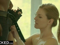 Noire, Blonde, Sucer une bite, Gorge profonde, Queue, Faciale, Interracial, Chevaucher