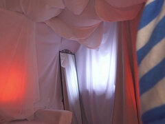 18 jaar, Grote mammen, Bruinharig, Rondborstig, Vrouw, Lesbisch, Alleen, Webcamera