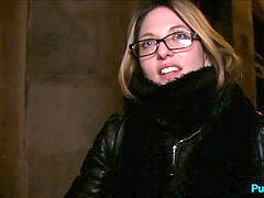 Amateur, Tir de sperme, Français, Lunettes, De plein air, Public, Réalité, Nénés