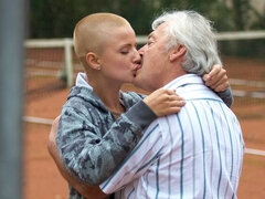 Arsch, Blasen, Hundestellung, Handjob, Küssen, Rasiert, Kurzes haar, Jungendliche (18+)